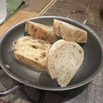 ビストロ×バル Marcy - 自家製バケット