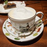 Tea&Cocktail LINKS - 寒い雪の日にホットロイヤルミルクティーで芯まで暖まります( *´艸｀)ウェッジウッドのハンティングシーンがかわいいですね♪