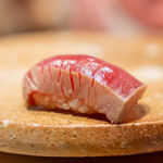 鮨 富かわ - 赤身の漬け