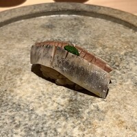 鮨 由う - 
