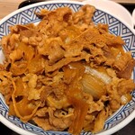 Yoshinoya - 牛丼、頭の大盛り、つゆ抜きで、キムチと組み合わせて￥７２９ですが随分と高くなりました。