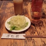 トンカツ揚ヤ 半仁前 - キャベツ