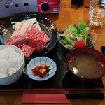 Wagyuu Yakiniku Shingetsu - 真月焼肉盛りランチ　1650円（ご飯大盛り無料）