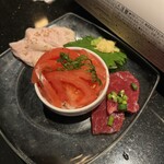 粋な肉 - 