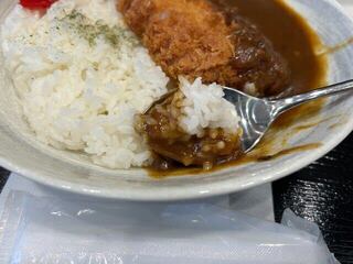 WONDER CAFE - カレーは玉ねぎ等の野菜と牛肉の旨味が溶け込んだ濃厚なカレーです。