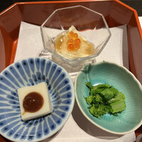 御影蔵 丸ビル - 楓５５００円。慈姑胡麻豆腐、汲み上げ湯葉、菜の花昆布茶和え