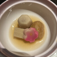 御影蔵 丸ビル - 楓５５００円。枝豆がんも 高野豆腐 里芋 梅麩　炊き合わせ