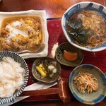 Iimuro Sobadokoro - チキンカツ煮セット