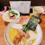 ジャパニーズ ラーメン 五感 - 