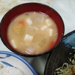 お食事 まるやま - 豚汁もうまい！