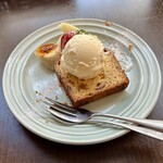 バルバルキッチンアメリ - ドライフルーツと紅茶のパウンドケーキ(¥580)