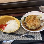 清水や - 現実は、カレーはレギュラーサイズでかき揚げもドデカってまあ… :(˘•̥ㅁ•̥˘ ):食べ過ぎた