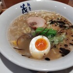 茂司 - ラーメン中太麺小ライス付980円