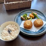 バルバルキッチンアメリ - ランチ：カニクリームコロッケ(¥1,280)