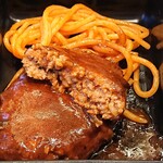 Miyoshiya - レストラン 三好弥 ＠新富町 洋食弁当のハンバーグと具なしナポ