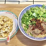 Kou Shou Shisen Rou Fu Xuo Gu Xuo - 蘭州牛肉麺＋チャーハン