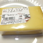 Chizu Oukoku - ゴーダ　ドゥメ　フェルミエ　　１００ｇ　６４０円で　２１８ｇ　１３９５円　【　２０１３年１２月　】