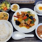 メイウェイ - 本日のおすすめランチ サイコロ切り唐辛子炒め