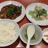 龍鳳閣 - サービス定食　(青菜と小エビの塩炒め・揚げ豆腐の唐辛子煮・ライス又はお粥・スープ・漬物・ミニデザート・コーヒー又はジュース付き、ご飯おかわり自由)