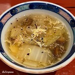 232565729 - 鶏のミンチ肉に白菜と滑子茸のかき玉のスープ