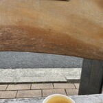 トレファツィオーネリオ - リオの芦屋市への寄贈品のベンチ　それとカフェラテ