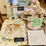 ブーランジェリ･エ･カフェ　オブジェ - お昼すぎの誰もいない時を狙って撮影したのでサンドイッチは無くなっていましたが、私はきちんと食べれたので問題ナッシングです(*^^)v(?)