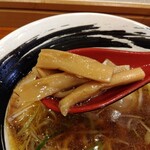 俺の中華たなか家 - 「メンマ」蓮華リフト⤴️ 程良い固さなメンマは箸休めに良い優れものな名脇役です(^_^)d