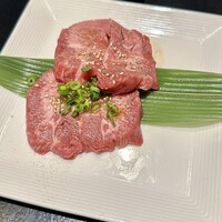 老舗精肉店直送 千種焼肉 飛騨牛の奴隷 千種店 - 
