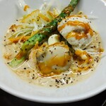 kuradashijouzoumisora-menemmaru - 海老のビスクソースと生クリーム入りマッシュポテト、ブラックペッパーで洋風仕立て。味噌はコクを増すための隠し味かな…違和感ナシです♬
