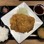 Aoi - ミックスカツ定食（900円＋税）