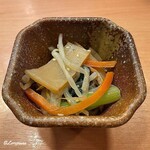 蔵元居酒屋 清龍 - ナムル風のつきだし