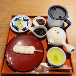 江口だんご 摂田屋店 - 摂田屋だんごセット