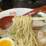 くるめや - 低加水細ストレート麺はデフォでしっかりコシのある茹で上がり