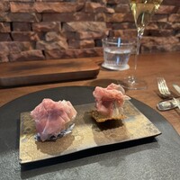 cenci - 温度違い2種　岐阜県「ボン・ダボン」多田さんの希少なペルシュ　極薄に削った生ハムと完熟の洋梨の香り　融点の違いを愉しむ