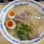 はかたや  - で、到着。
大盛ラーメン。