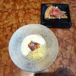 ザ ピッツァバー ON 38TH - おまかせランチコース：〈前菜〉蕪のロースト（国産蕪のポタージュ、ピアーヴェチーズ）、ピッツア ビアンカ