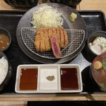 牛カツ京都勝牛 伏見稲荷店 - 