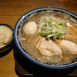 麺屋 八海山