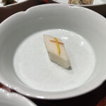 一碗水 - ゆり根の寄せ物