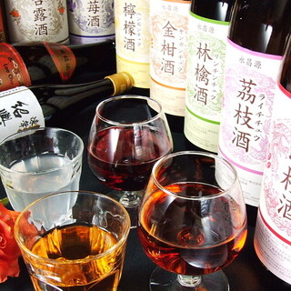 [A wide variety of sake that goes well with dishes]