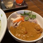 Maru Kafe - チキンとさつま芋のココナッツカレー
