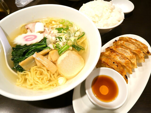 ラーメン 津つ井軒