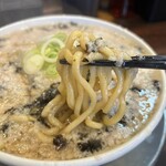 らーめん潤 - モチぶりっとコシの強い太麺