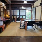 Shimohagatei - テーブル席の雰囲気( ´ ▽ ` )