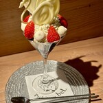夜パフェ専門店 Parfaiteria beL 新宿三丁目 - 