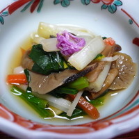上杉伯爵邸 - 雪菜となめこの冷や汁