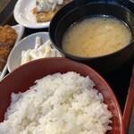 居酒屋いっき 有明別邸 - ご飯 味噌汁