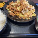 嵐山パーキングエリア（上り）フードコート - 太田ホルモン焼き定食