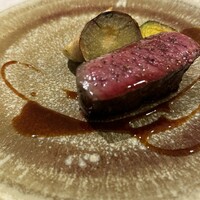 コングスト - 赤牛の炭火焼き