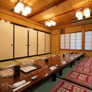 Spacious tatami seating that can accommodate up to 60 people